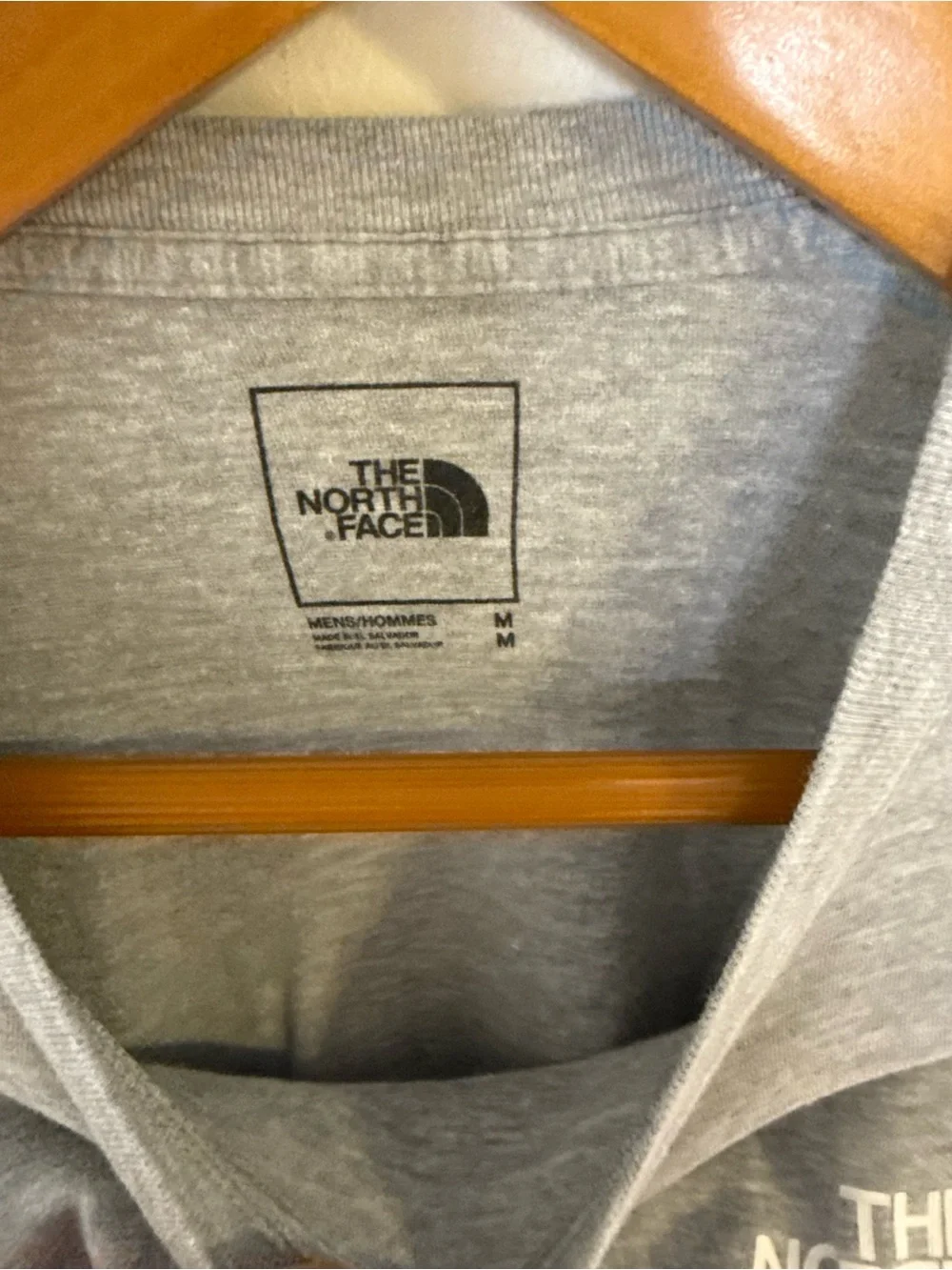 The North Face Gray Long Sleeve Graphic Tee – Men’s Medium